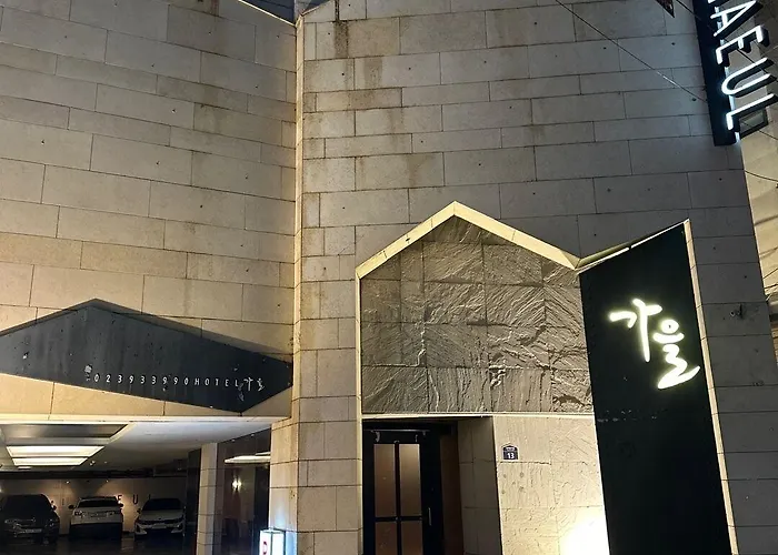 Motel Sinchon Gaeul 2*