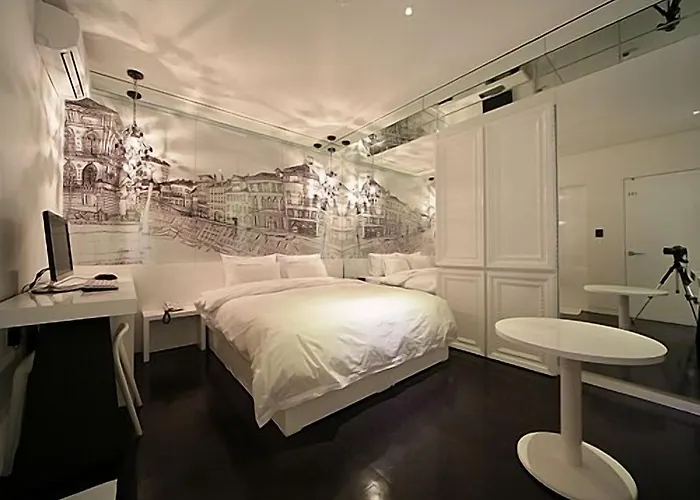 Sinchon Gaeul Motel