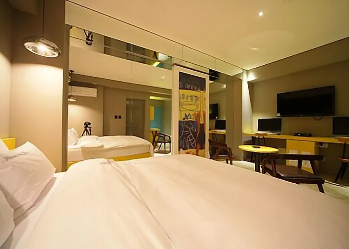 Sinchon Gaeul Motel Seúl