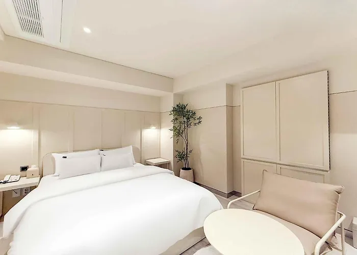 Motel Sinchon Gaeul