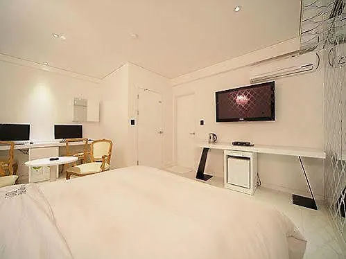 Motel Sinchon Gaeul 2*